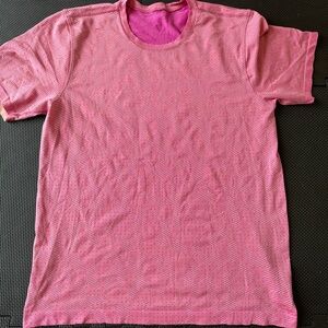 Men’s Lululemon Metal Vent tee. Size L